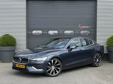 Volvo S60 2.0 B4 Plus Bright | Camera | Navigatie | 20 Inch Lichtmetalen Velgen | DAB | LED |