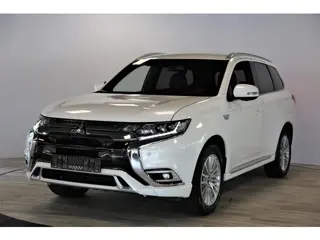 Mitsubishi Outlander 2.4 PHEV Instyle | Schuif- kanteldak | Leer | Trekhaak