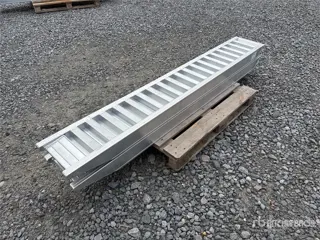 6 Ton Aluminum Loading Ramps (Unused) (bj 2025)