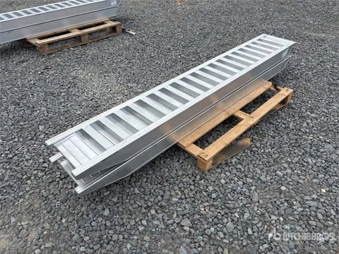 6 Ton Aluminum Loading Ramps (Unused) (bj 2025)