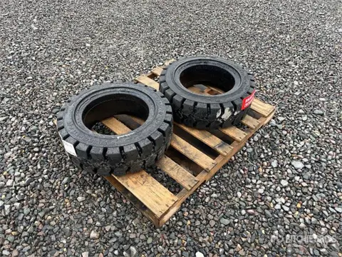 QUANTITY of (2) Energy Tyres (Unused) (bj 2025)