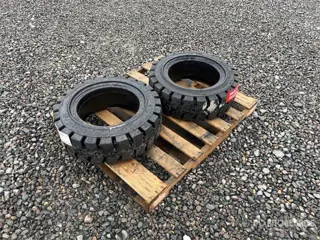QUANTITY of (2) Energy Tyres (Unused) (bj 2025)