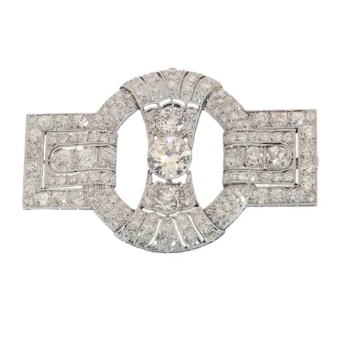 A 1930 Art Deco diamond brooch still accompanied by its own history