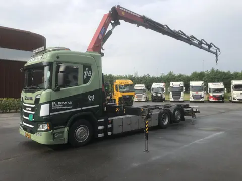 Scania R 450 mit HMF kran (bj 2018, automaat)