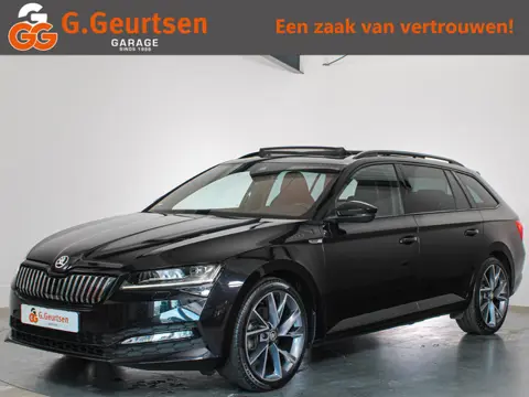 Skoda Superb Combi 1.4 TSI iV Sportline Black Edition Panoramadak, LED, Sportstoelen, Alcantara, Mem