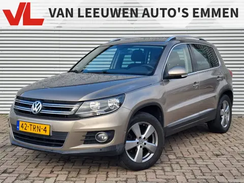Volkswagen Tiguan 1.4 TSI Sport&Style | Nieuw Binnen | Navigatie | Climate | Trekhaak | APK 29-03-20