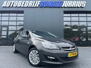 Opel Astra 1.4 Turbo Business + Nieuwe Apk/Trekhaak/Cruise-control/Climatronic/17Inch/Stoelverwarmin
