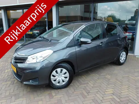Toyota Yaris 1.0 VVT-i Now (bj 2014)