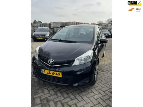 Toyota Yaris 1.0 VVT-i Now