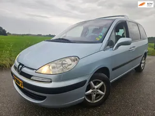 Peugeot 807 2.0 ST/ automaat/ airco/ bj 2008