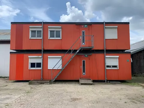 2x Modulaire bouwkeet / kantoorunit met toilet en keuken