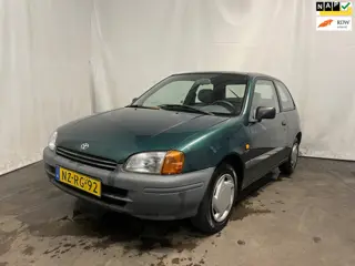 Toyota Starlet 1.3-16V - Schade