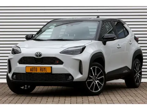 Toyota Yaris Cross 1.5 Hybrid GR Sport JBL / Head-up / Navi