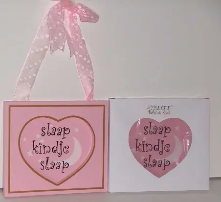SLAAP KINDJE SLAAP ROSÉ WANDDECORATIE Appletree NIEUW