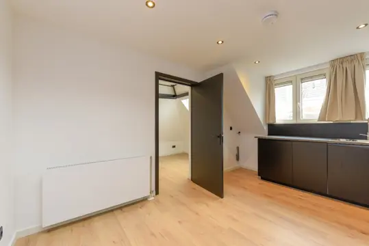 Woning aan de 1e Middellandstraat te Rotterdam