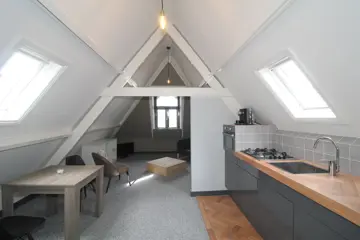 Woning aan de Laan van Meerdervoort te Den Haag