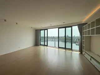 Woning aan de Willem Frederik Hermansstraat te Amsterdam
