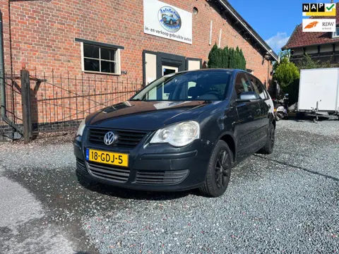 Volkswagen Polo 1.4-16V Optive ( Airco + Elektrische ramen + Nieuwe apk )