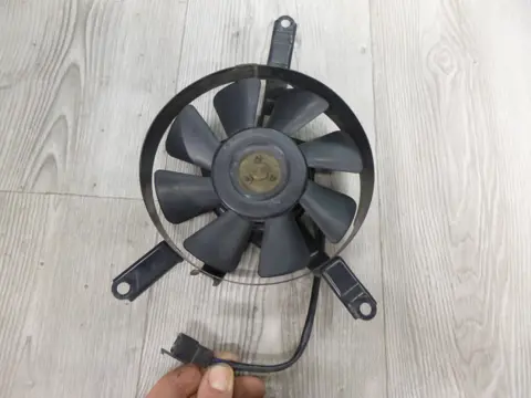 VENTILATOR Suzuki GSX R 750 1996 - 2000