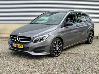 Mercedes-Benz B-klasse 122pk Ambitoin automaat AMG line |1ste eig, Pano, Leer |