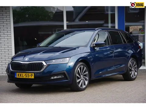 Skoda Octavia Combi 1.4 TSI iV PHEV SOH 90% Achteruitrijcamera App-connect Stoel-/stuurverwarming