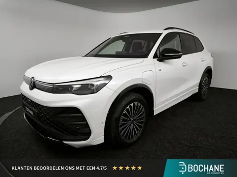 Volkswagen Tiguan 1.5 eHybrid R-Line Edition | Full Options | Winterset op LM Velg aanwezig |