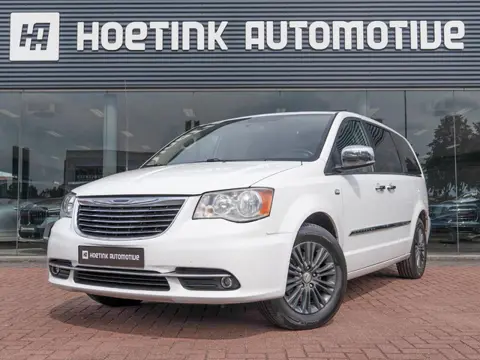 Chrysler Town & Country Town & Country 3.6 V6 | 7 persoons | Schuifdak | Elektrische schuifdeur | Tr