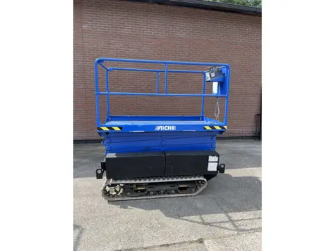 Gebruikte schaar hoogwerker op rups Aichi RX07B
