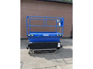 Gebruikte schaar hoogwerker op rups Aichi RX07B