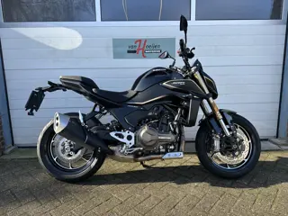 QJMOTOR SRK 600 (bj 2025)