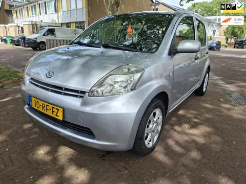 Daihatsu Sirion 2 AUTOMAAT / 131.000 NAP / 5 deurs / Leuke auto