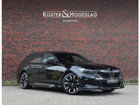 BMW 5 Serie Touring 550e xDrive | M Performance - Pano - Trekhaak