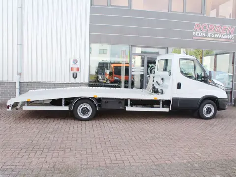 Iveco Daily 35S18HA8 3.0 Oprijwagen / Autotransporter Aut. Trekh./Lier Nieuw