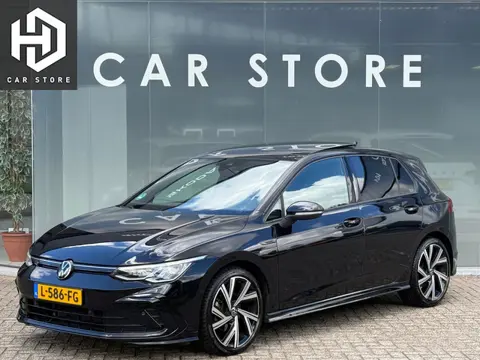 Volkswagen Golf 1.5 TSI R-Line Pano|Sfeer|Sportstoelen|Dealer Onderhouden