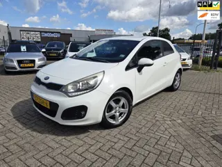 Kia Rio 1.2 CVVT Super Pack/CRUISCONTROL/PARKSENSOR/PANO