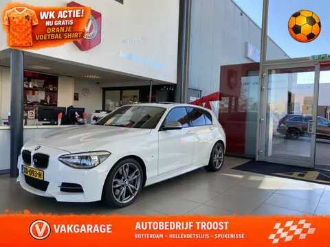 BMW 1-serie M135i xDrive High Executive,Performance,6 Cilinder,Schuifkanteldak,Leder&Stoelverwarming