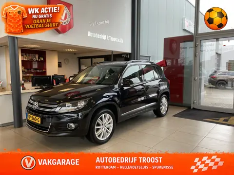 Volkswagen Tiguan 2.0 TSI Sport&Style 4Motion,Automaat,Navigatie,Achteruitrijcamera,Spraakbediening,
