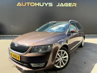 Skoda Octavia Combi 1.2 TSI Greentech Ambition Businessline Automaat Leder Sensoren Stoelverwarming