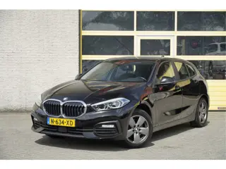 BMW 1-serie 118i Automaat! 5drs Business Edition BJ2022 Lmv 16" | Led V+A | Pdc | Navi | Virtual coc