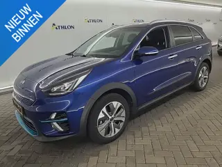 KIA E-NIRO EXECUTIVELINE 64 KWH (100% SOH) I DEALER ONDERHOUDEN I 3-FASE LADEN I SCHUIF/KANTELDAK I 