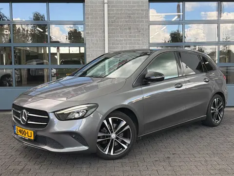 Mercedes-Benz B-klasse 200 Business Solution Plus|PANO|TREKHAAK|