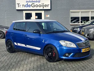 Skoda Fabia 1.4 TSi DSG RS 180 pk | CLIMA | PDC | STOELVERW. | 17" |