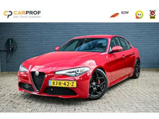 Alfa Romeo Giulia 2.0 T Sprint ROSSO ALFA / VELOCE INT. / SPORTUITLAAT / VERLAAGD
