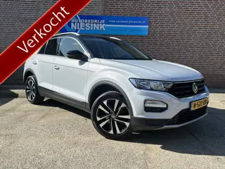 Volkswagen T-Roc 1.5 TSI DSG Automaat Trekhaak/Carplay/PDC/Stoelverwarming