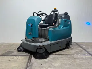 Tennant S16L Opzit veegmachine 36V 334UUR nieuwe borstels HL1248