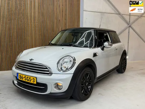 Mini 3-Deurs 1.6 Cooper 10 Years II | UNIEK PARELMOER ZILVER | GOED ONDERHOUDEN |