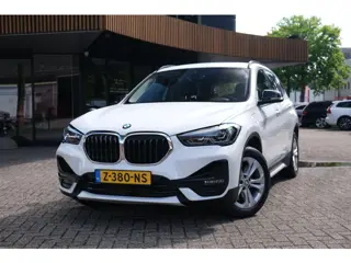 BMW X1 XDrive25e High Executive|Rijklaar!|Camera|Trekhaak|LED|Keyless|Stoelverwarming|Clima|Cruise