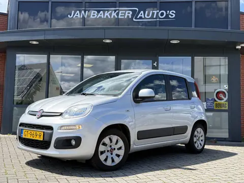 Fiat Panda 1.2 Lounge ✅  Climate control ✅  Bluetooth ✅  Parkeersens ✅ NAP