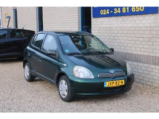 Toyota Yaris 1.3-16V VVT-i Sol Automaat (bj 2002)