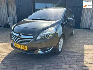 Opel Meriva 1.4 Turbo Blitz , TREKHAAK , CAMERA , NAVIGATIE ,STOEL EN STUURVERWARMING.